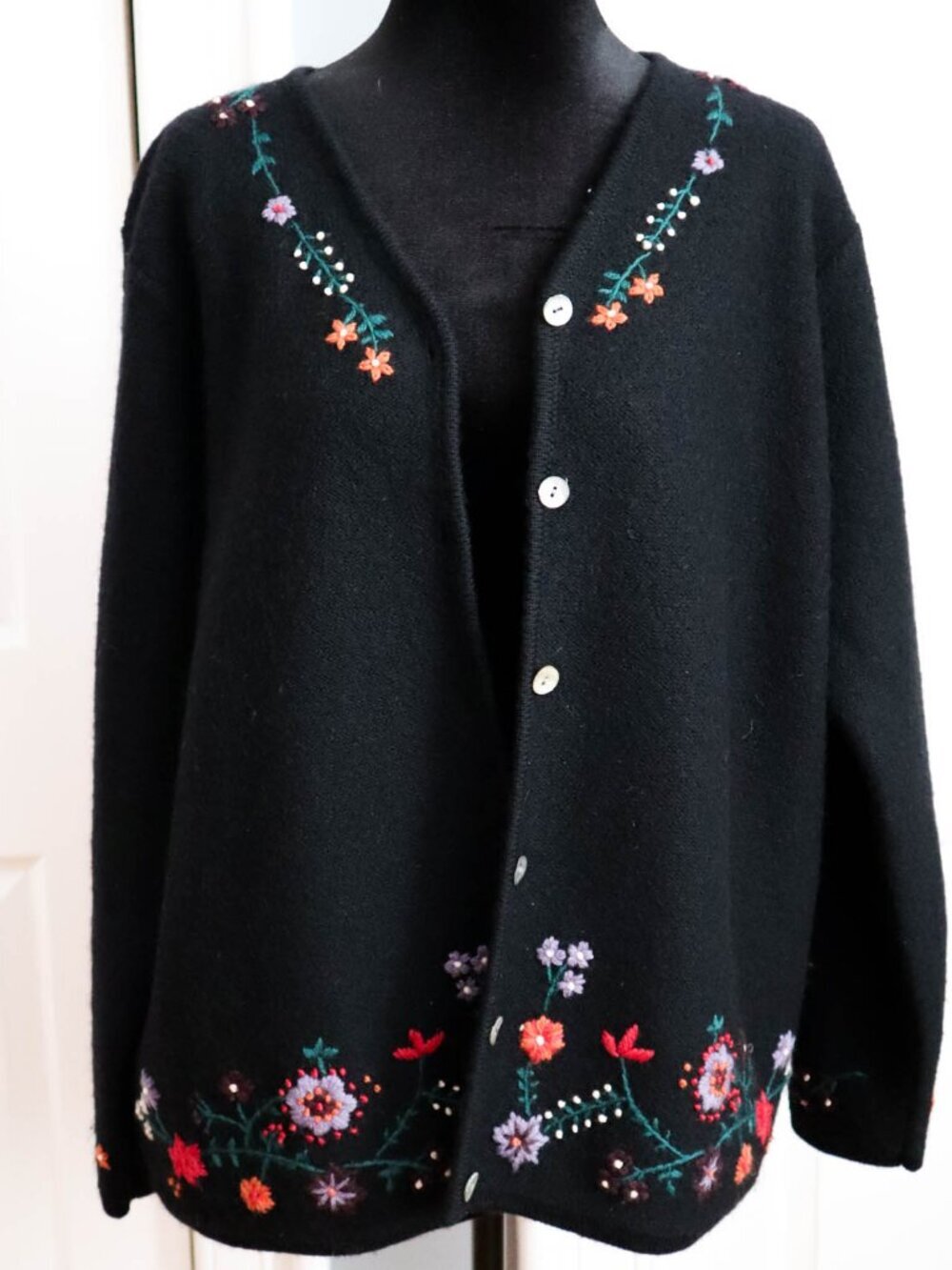 Karen Scott II Pure Wool Cardigan Sweater Embroidered Floral Sz 1x Cottage Artsy